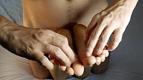 i fuck milf's calf and massage her sexy feet legs fetish