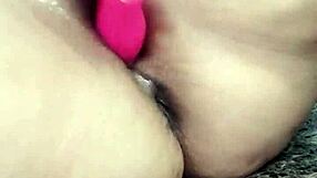 Very horny, I pee with pleasure during masturbation