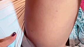 Me masturbei e deixei minha bucetinha toda abertinha apenas com os dedos vem conferir