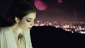 disclosure sings magnets with lorde in emo goth style