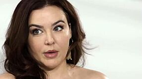 Remaja Nakal 18+ Hazel dan Vanessa Terjun ke Threesome Lesbian Jilat dengan Natasha Nice