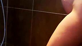 hannamontana's so horny, she masturbates her pussy in the shower