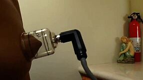 Roundass skank pumping her ass in high definition.