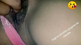 Shemale kuvailee webcam-shown skype-kavereille