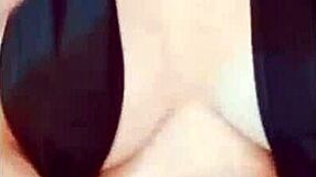 Net Idol Girl Masturbates in Live Secret Group