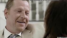 očim uživa divjo jahanje s christino cinn in mackenzie moss v cowgirl akciji