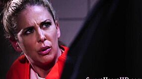 Les cougar tastes inmate pussy!