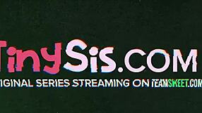 Familystrokes - Großbusige Teen fingert und schluckt Stiefbruders heiße Spermaladung