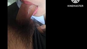 คู่เอเชียในเซสชั่นเย็ดป่าเถื่อนหลังเลิกเรียนกับหน้าอกน่ารัก