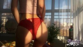 tender slut gives herself pleasure in solo session