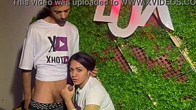 Embaixadora da xhot sucks cock in brazilian swing house