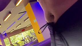 Amateur voyeur watches natural tits girl masturbate and lick pussy in gym