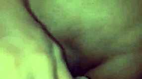 i distract my niece while she's busy