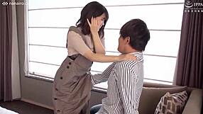 恥ずかしがり屋のホノカと純粋セックスで繋がりを感じる