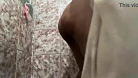 Morena, show me that big ass in the bathroom!