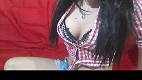 linda sumisa flashes her big tits on web chat