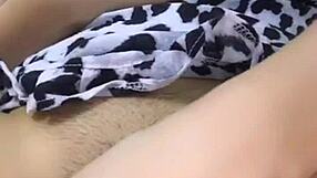 Vietnamese girl masturbates in part four