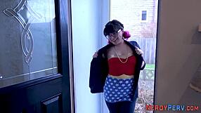 Busty amateur tricked into first blowjob with nerd ending in facial