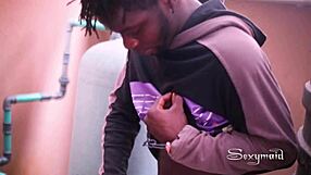 Ebony couple in doggystyle quickie behind tank, pussy exposed