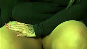 Te quiero puta, big tits in music video