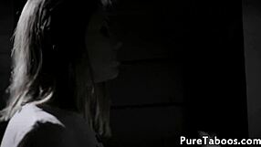 babe deepthroats in threesome