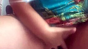 En Público Dedeando Pussy Shaved Masturbation Fingering Hairless