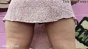 Karım Yazlık Elbiseyle Halka Açık Yerde Büyük Memelerini Gösteriyor, İç Çamaşırımı Unuttum...