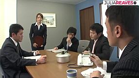 जापानी सेक्रेटरी ऑफिस सेक्स स्लेव बनने को बेताब अनसेंसर