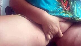 En Público Dedeando Pussy Shaved Masturbation Fingering Hairless