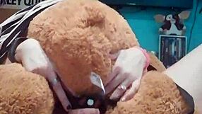 ¿TE GUSTARÍA SER MI OSITO DE PELUCHE?