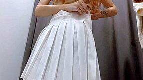 Soyunma odasında ıslak külot dirençsiz am okşamaya yol açıyor