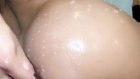 Una Rica Ducha Para Limpiarme Tanto Sexo De Hoy