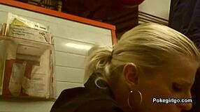 Amateur Couple Fucks at Home on Webcam