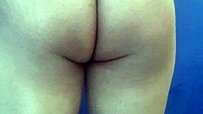 ME MASTURBO CON TANGA DE MI PRIMA!