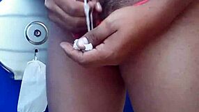 ME MASTURBO CON TANGA DE MI PRIMA!