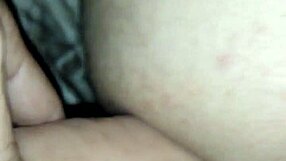 Amateur strapon, elle domine avec anal fisting et baise intense