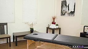 SEXY BIG TITS MILF BLONDE FEELS INTENSE PLEASURE DURING PROFESSIONAL MASSAGE