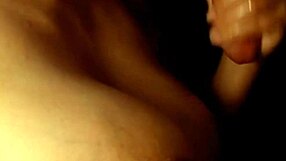 que buenas tetas para una mano buena