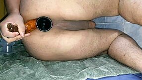 Jugando con mis consoladores de manera intensa