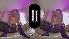 carly rae summers as ivy valentine in vr cosplay, teasing with big tits and trimmed pussy