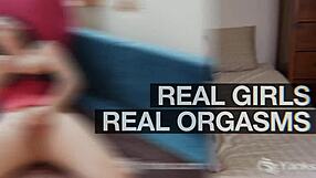 watch naked lesbians annabelle and sinn masturbating together?