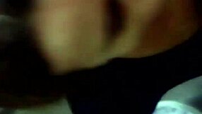 Taxi driver gets blowjob at the cuckold's house