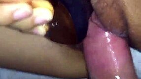 latina bien perra se corre con placer intenso