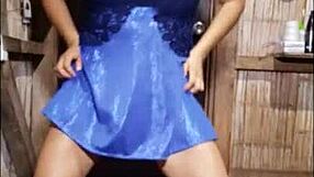 Does Tipa tease her tits live?