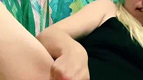 Milf's asshole play!