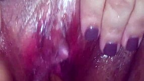 watch the subtle squirting action