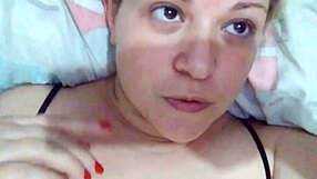 Melissa performs on cam for you with retro blue films style