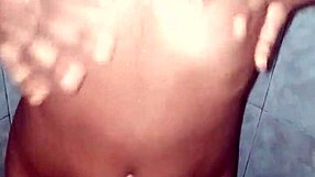 Fanger det skjulte kamera deepthroat i det offentlige toilet?