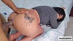 Casada Safadinha Enjoys Anal Tattoo Pov