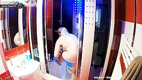 did you see that curvy blonde in the shower?